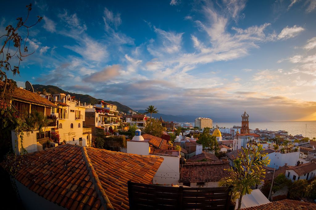 Centro. Vista del faro