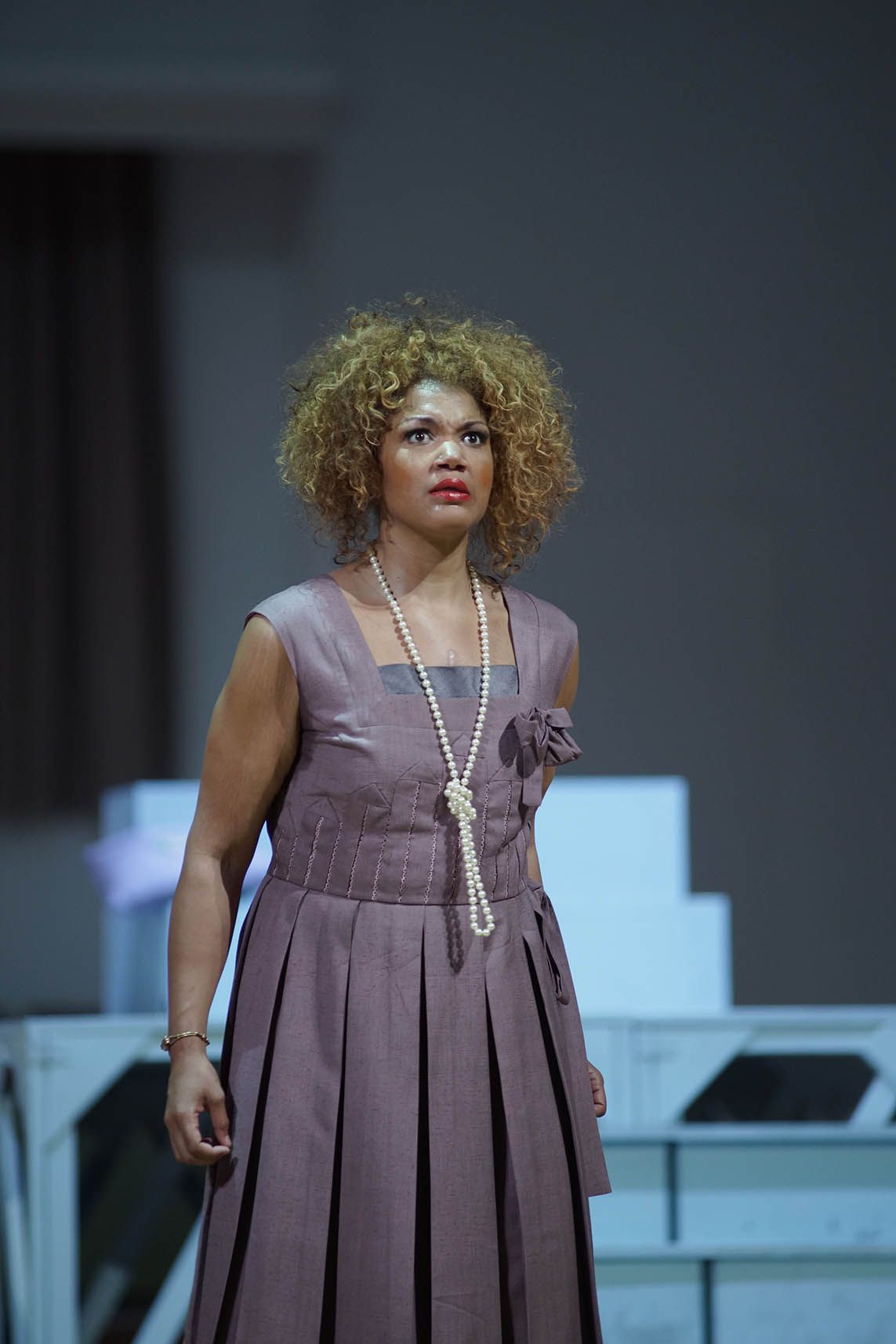 Soprano Measha Brueggergosman en la obra 