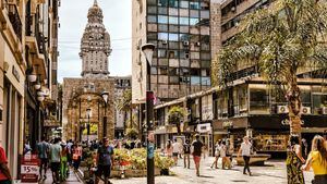 Iberia 20 años uniendo Madrid y Montevideo sin escalas