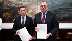 Andalucia firma un convenio para coordinar en Cádiz las viviendas de uso turístico