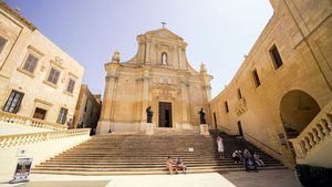 Semana Santa en Malta, celebraciones religiosas, patrimonio histórico y gastronomía local