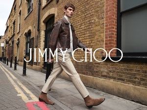 El modelo británico Kit Butler protagoniza la nueva campaña masculina de Jimmy Choo