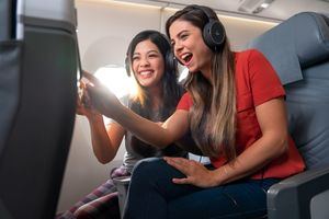 Singapore Airlines presenta KrisWorld, un galardonado sistema de entretenimiento a bordo