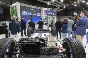 El Cybertruck Odyssey de Tesla, se presentó en Madrid Car Experience
