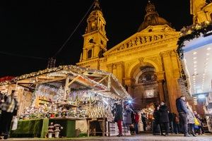 La Navidad llega a Budapest con sus emblemáticos mercadilllos